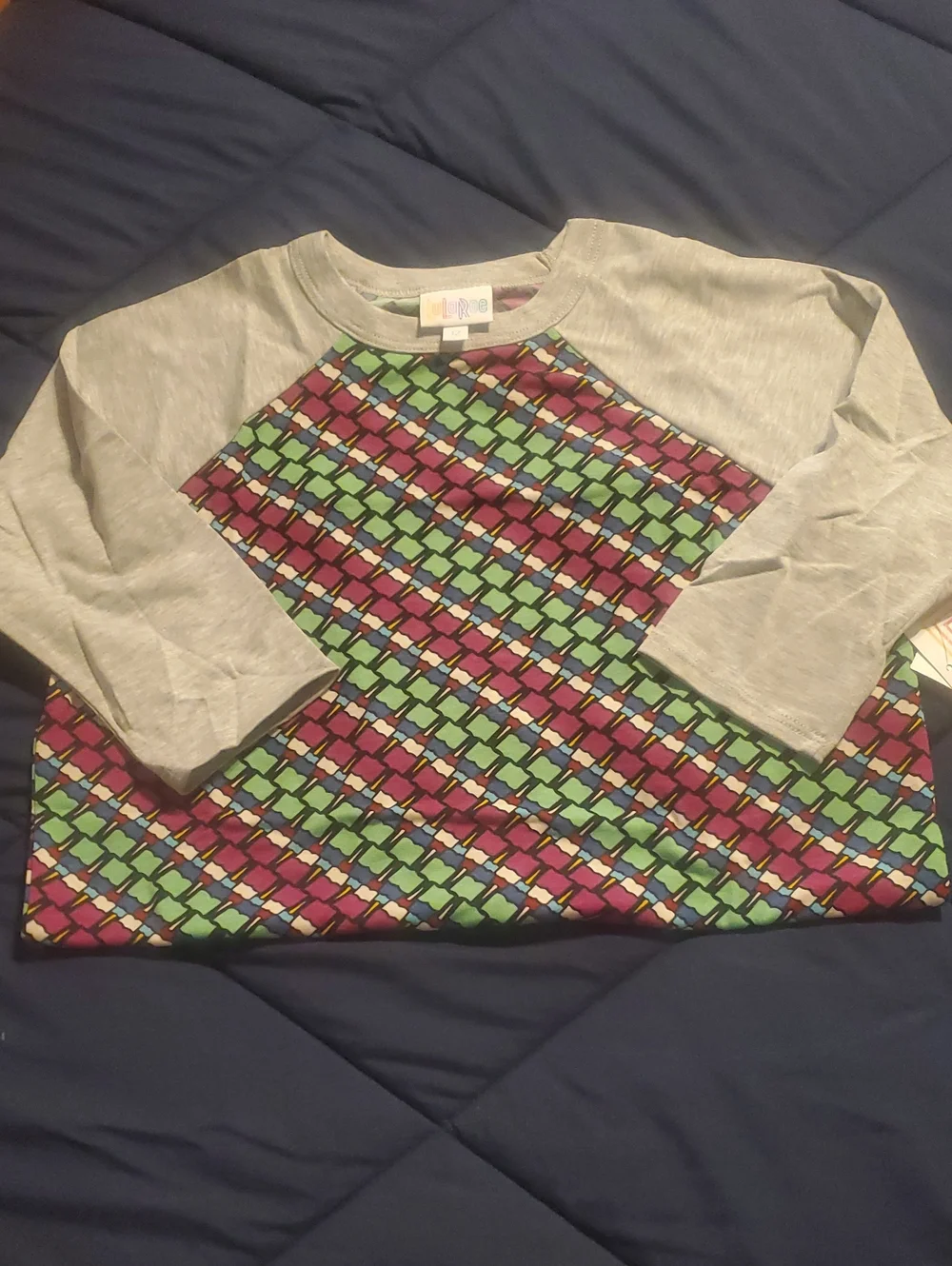 LuLaRoe Long-Sleeve Raglan Tee in Gray with Pink, Mint & Navy Geometric Print